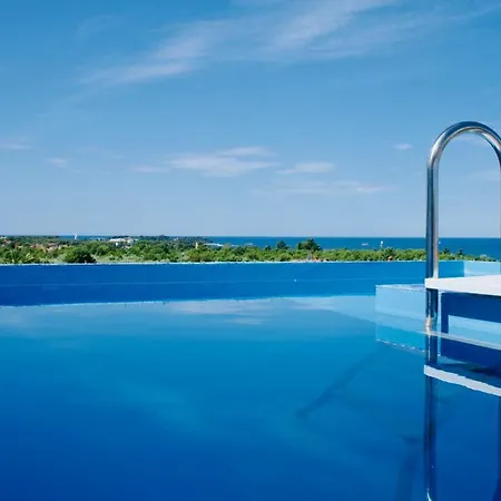 Apartment New Luxury Penthouse With Swimming Pool And Amazing Sea View!