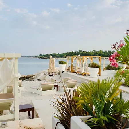 Apartament Penthouse Blue Horizon- A Luxury Penthouse With Infinity Pool, Hot Tub, Sauna And Sea Views!
